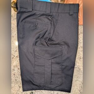Blauer StreetGear 8840 Tactical Cargo Shorts Dark Navy 36 NWT Uniform